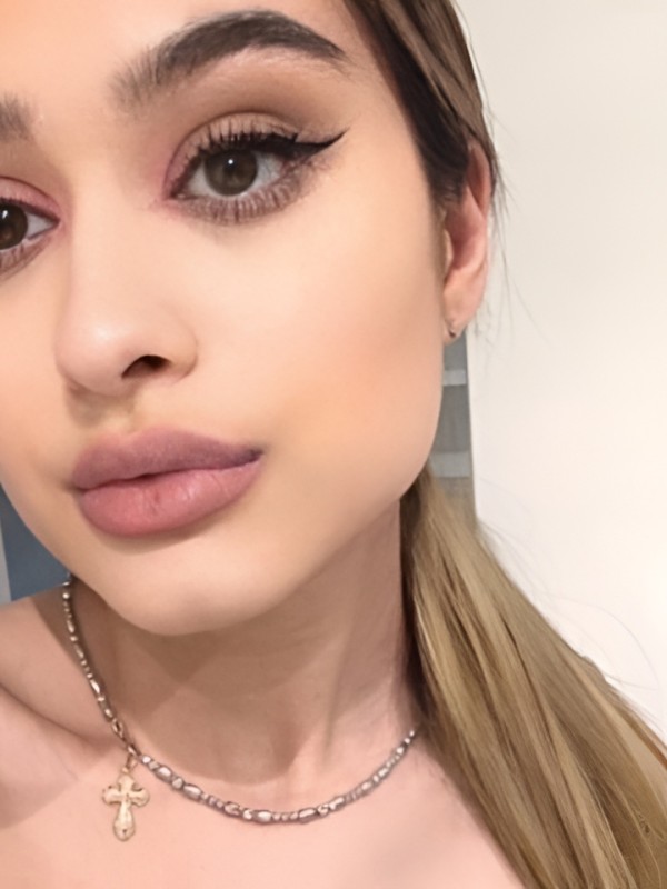 Марина привлекательная девушка из Ленинска-кузнецкого цена от 4000 руб