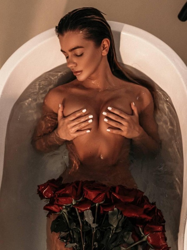 Марина привлекательная девушка из Ленинска-кузнецкого цена от 4000 руб